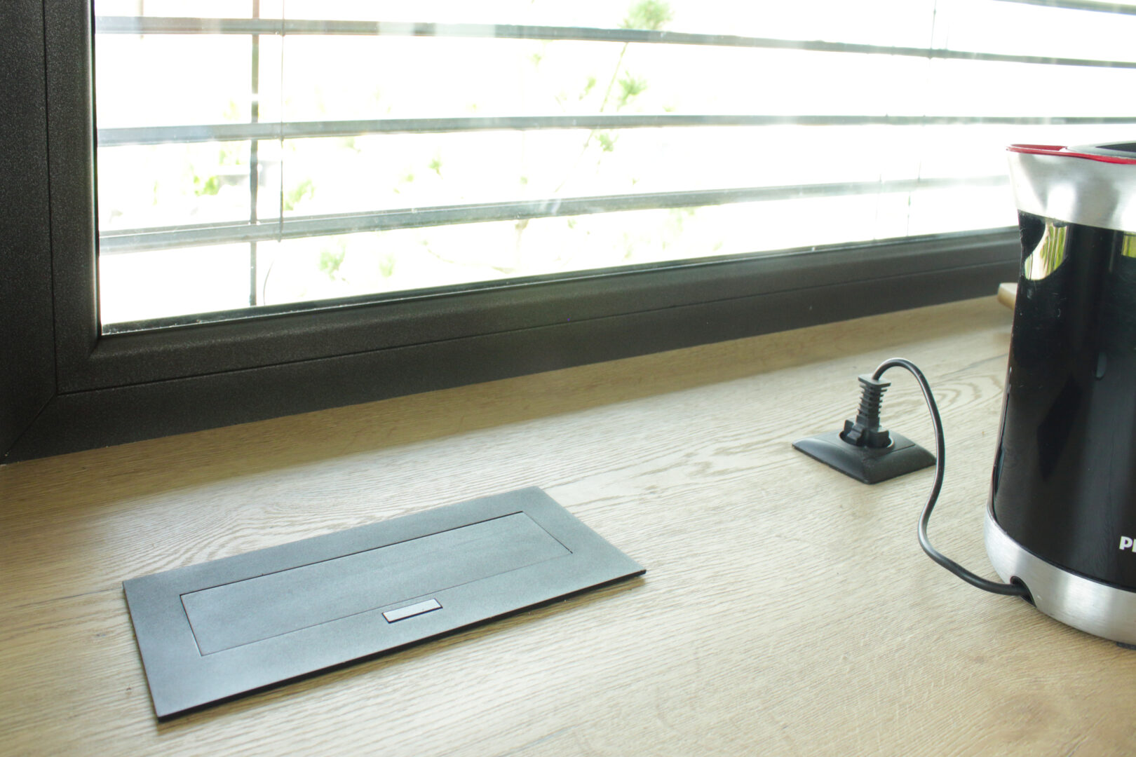 PELI-meble-gniazdko-wpuszczane-7